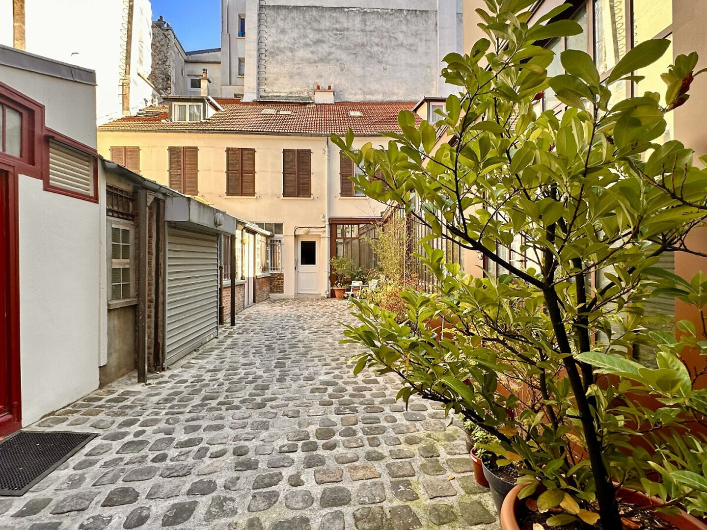 Parking / garage / box à vendre - 116m2 - Paris 10e (75010)