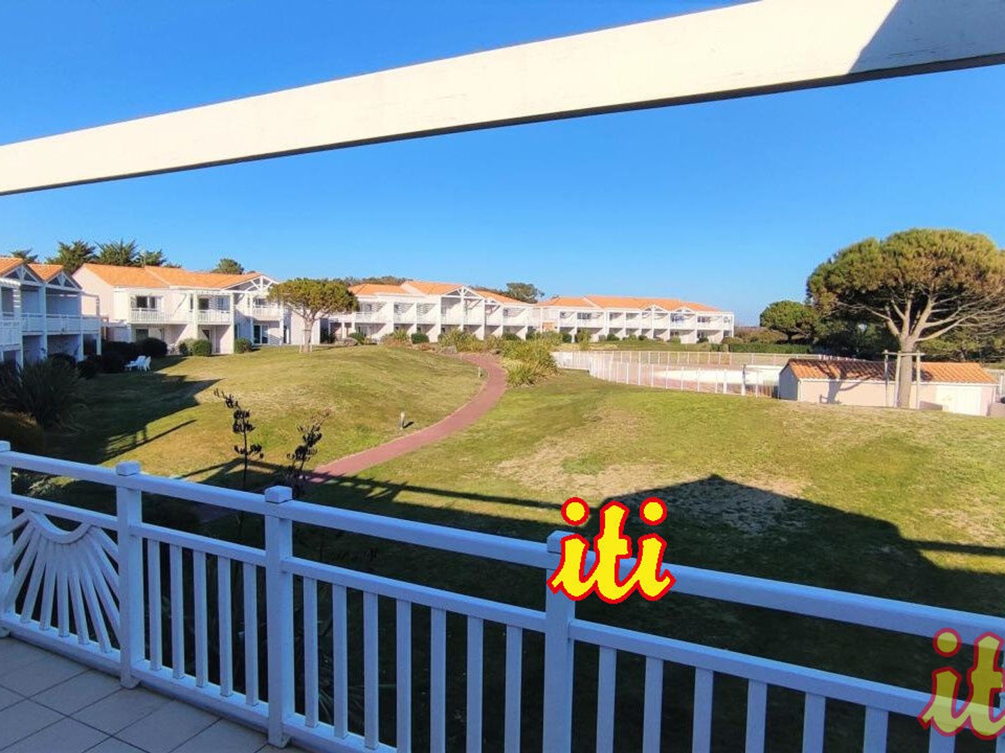 Appartement F2 dans résidence de vacances avec piscine