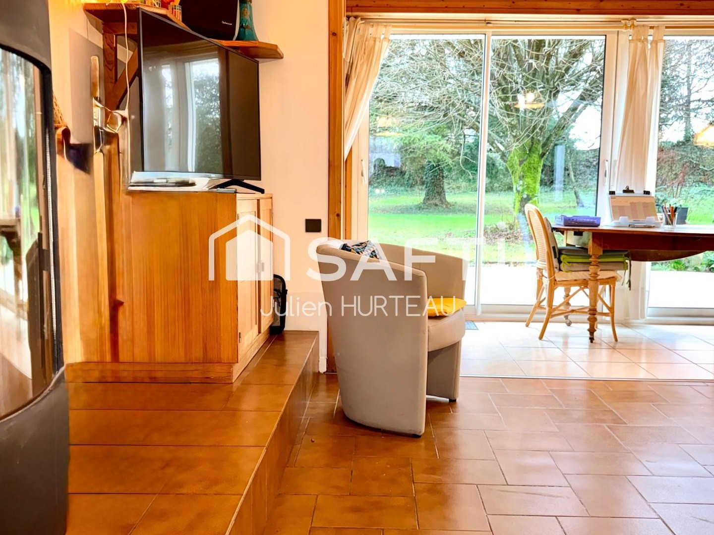 Maison de plain-pied 3 chambres, 2 garages et cave