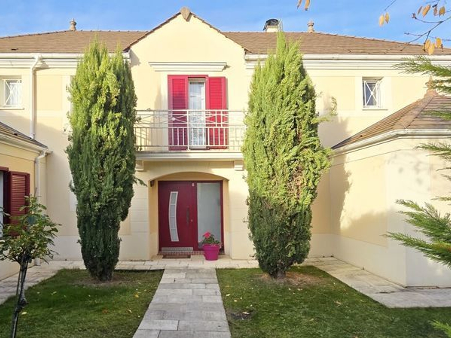 Maison à vendre - 8 pièces - 228m2 - Magny-Le-Hongre (77700)