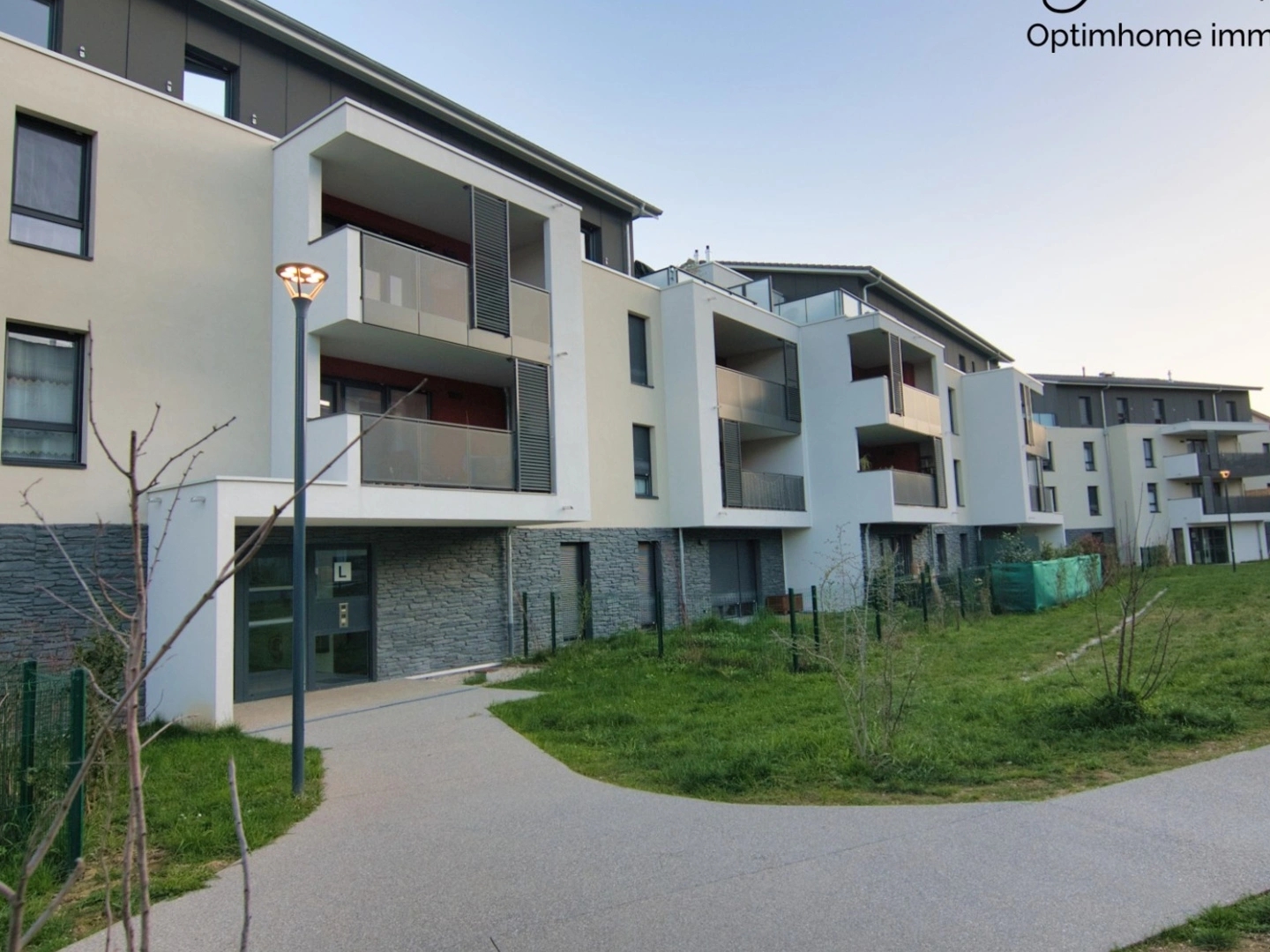 Appartement à vendre - 3 pièces - 71m2 - Cessy (01170)