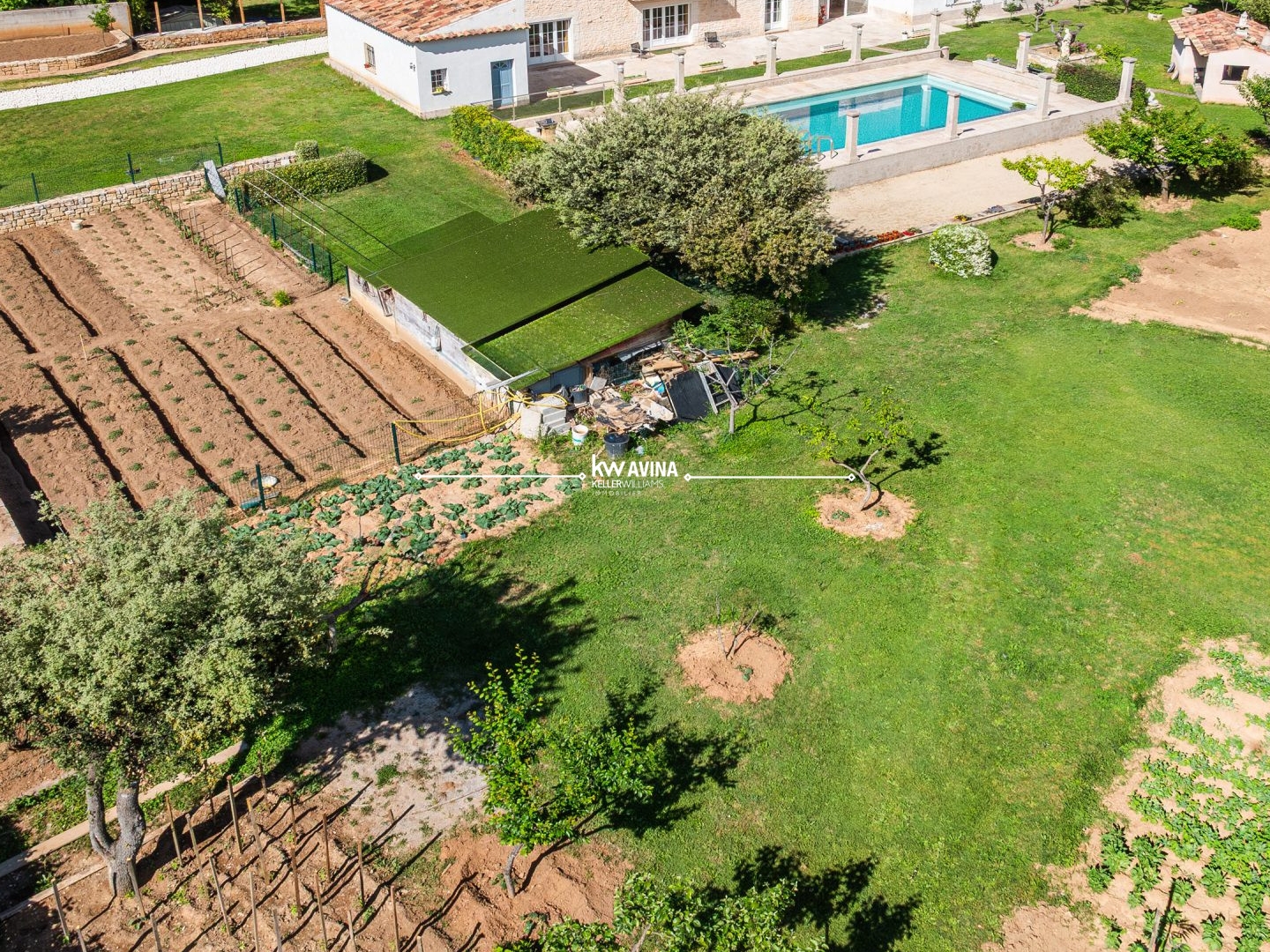 Maison 10 pièces 330 m²