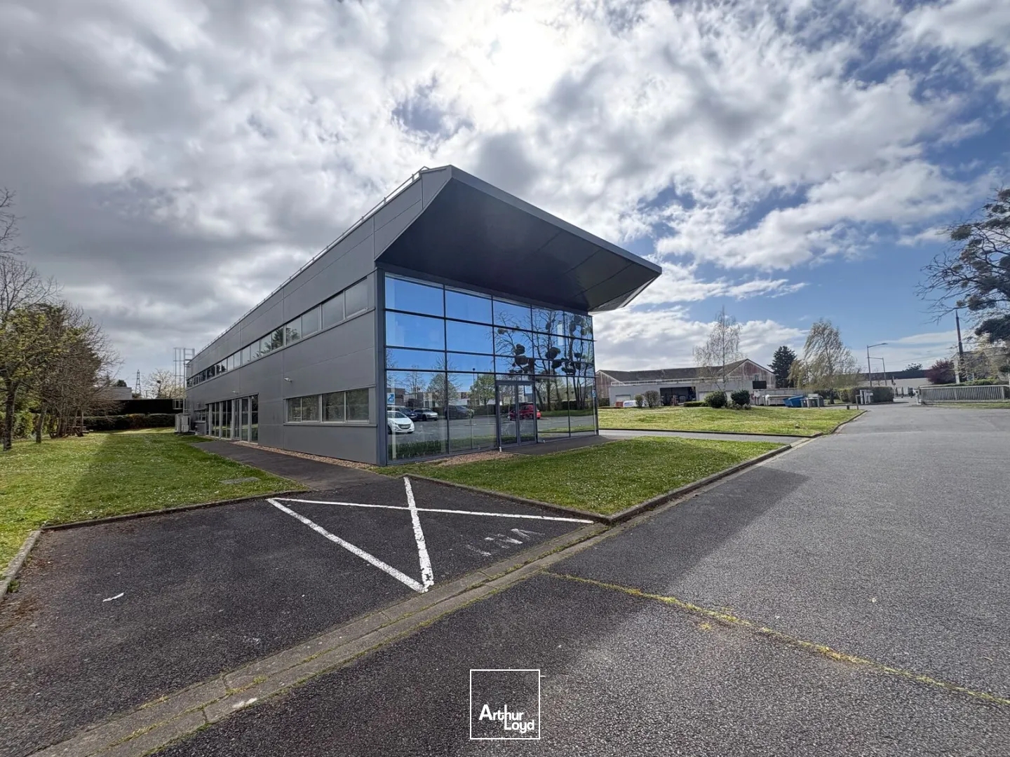 Bureaux à vendre - 1395m2 - Olivet (45160)
