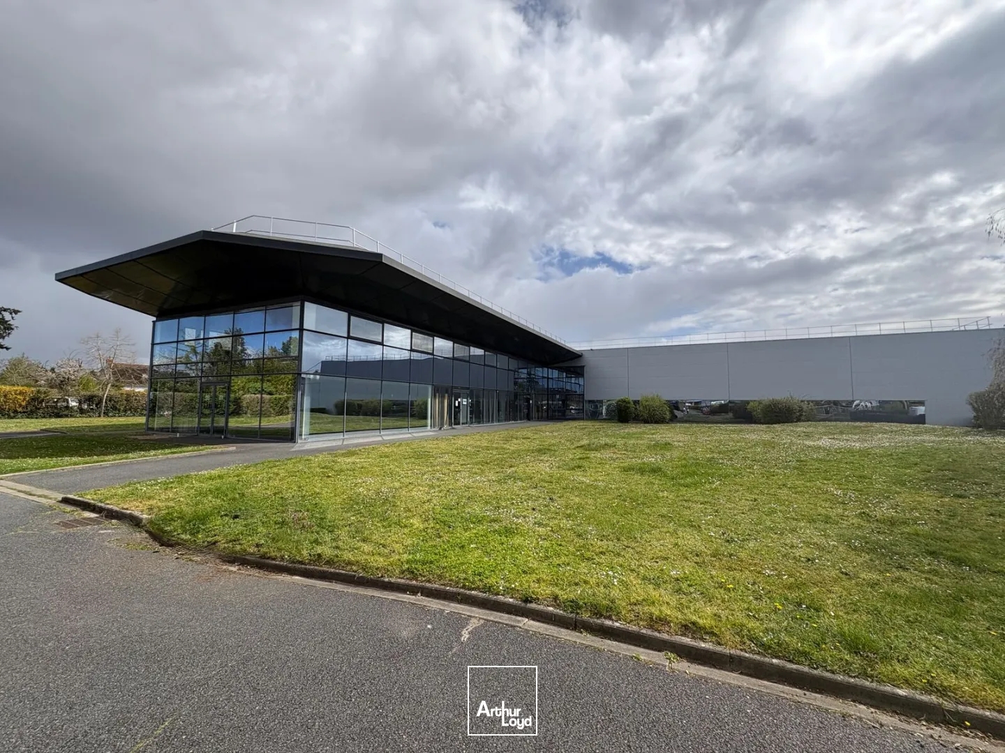 Bureaux à vendre - 1395m2 - Olivet (45160)