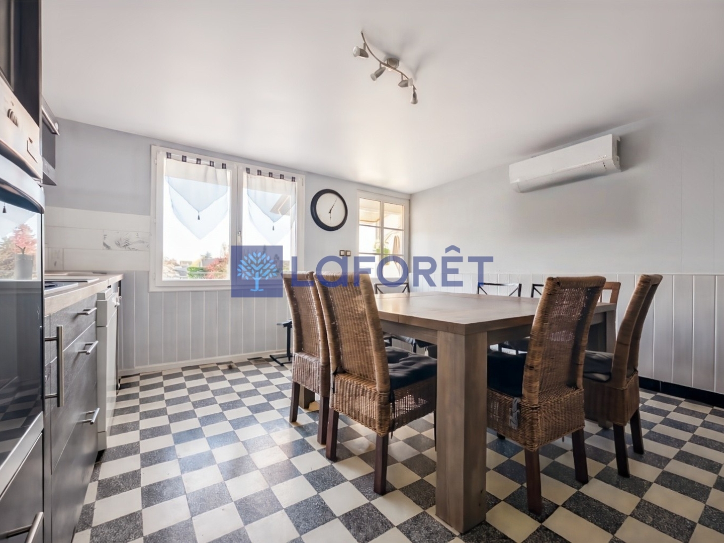 Maison à vendre - 6 pièces - 139m2 - Chouzé-Sur-Loire (37140)
