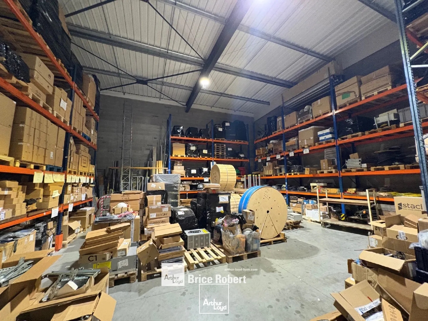 Locaux à vendre - 398m2 - Vaulx-Milieu (38090)