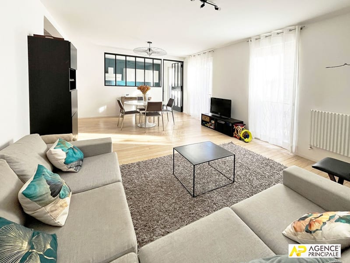 Versailles Notre-Dame Les Prés Appartement esprit 'Maison de ville' 123.17 m² au sol