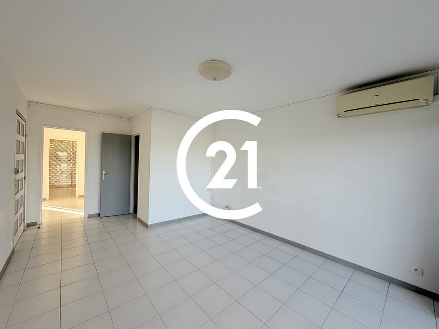 Appartement à vendre - 2 pièces - 52m2 - Fort-De-France (97200)
