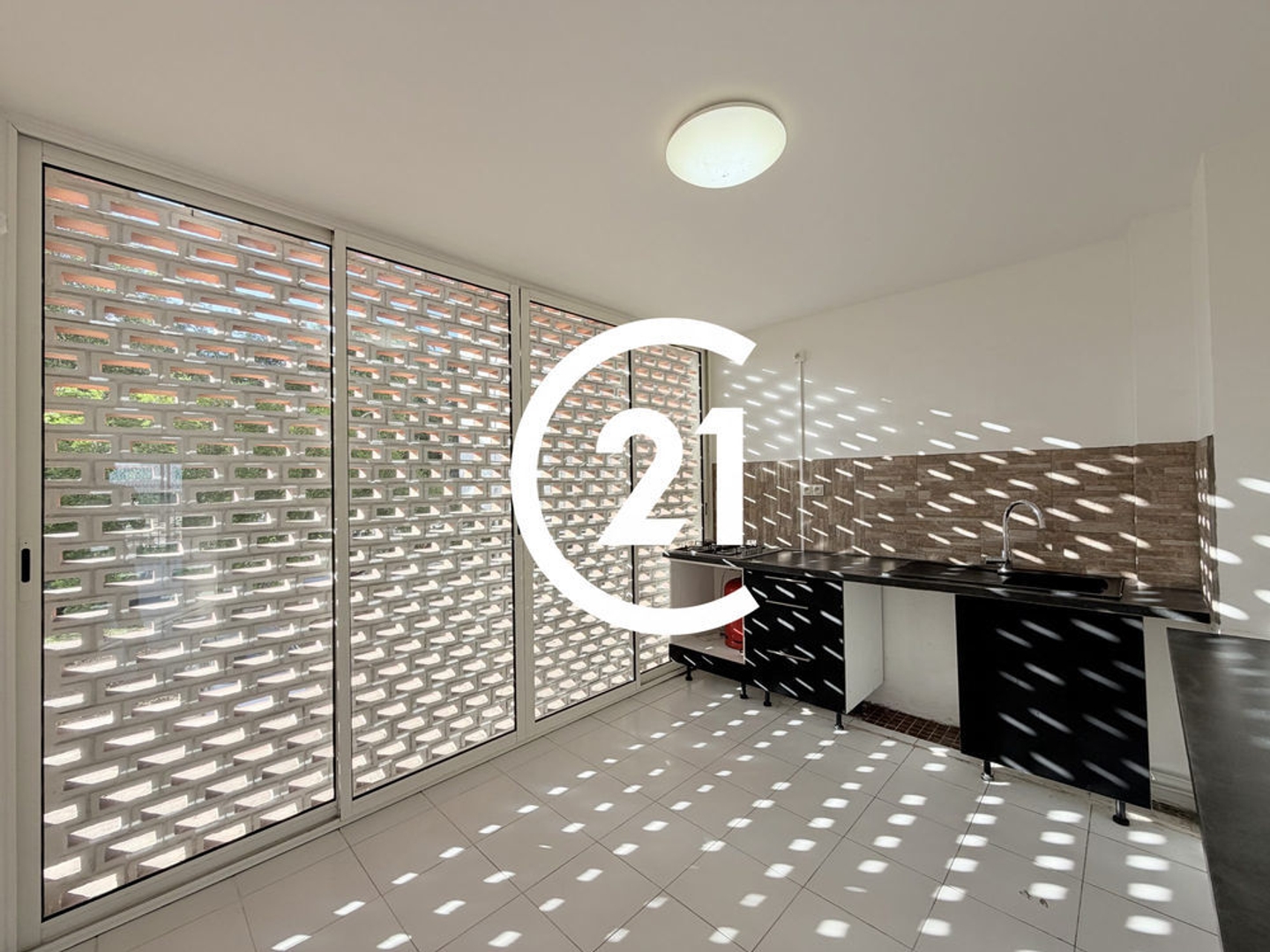 Appartement à vendre - 2 pièces - 52m2 - Fort-De-France (97200)