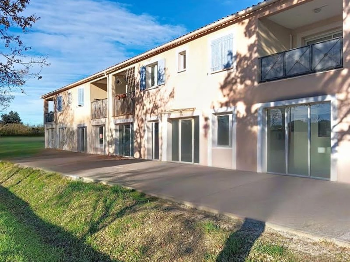 Immeuble à vendre - 88m2 - Entraigues-Sur-La... (84320)