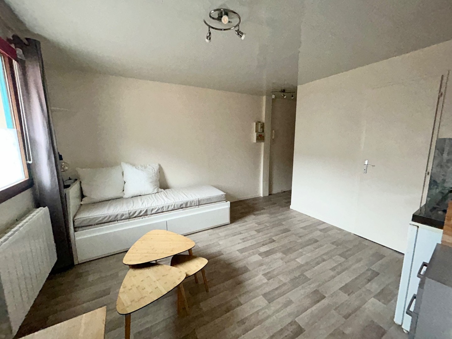 Studio meublé et parking privatif St Leu Amiens