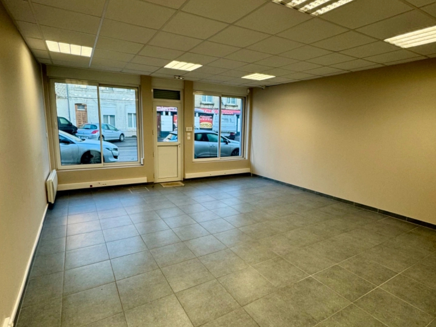 Magasin à vendre - 6 pièces - 565m2 - Bohain-En-Vermandois (02110)