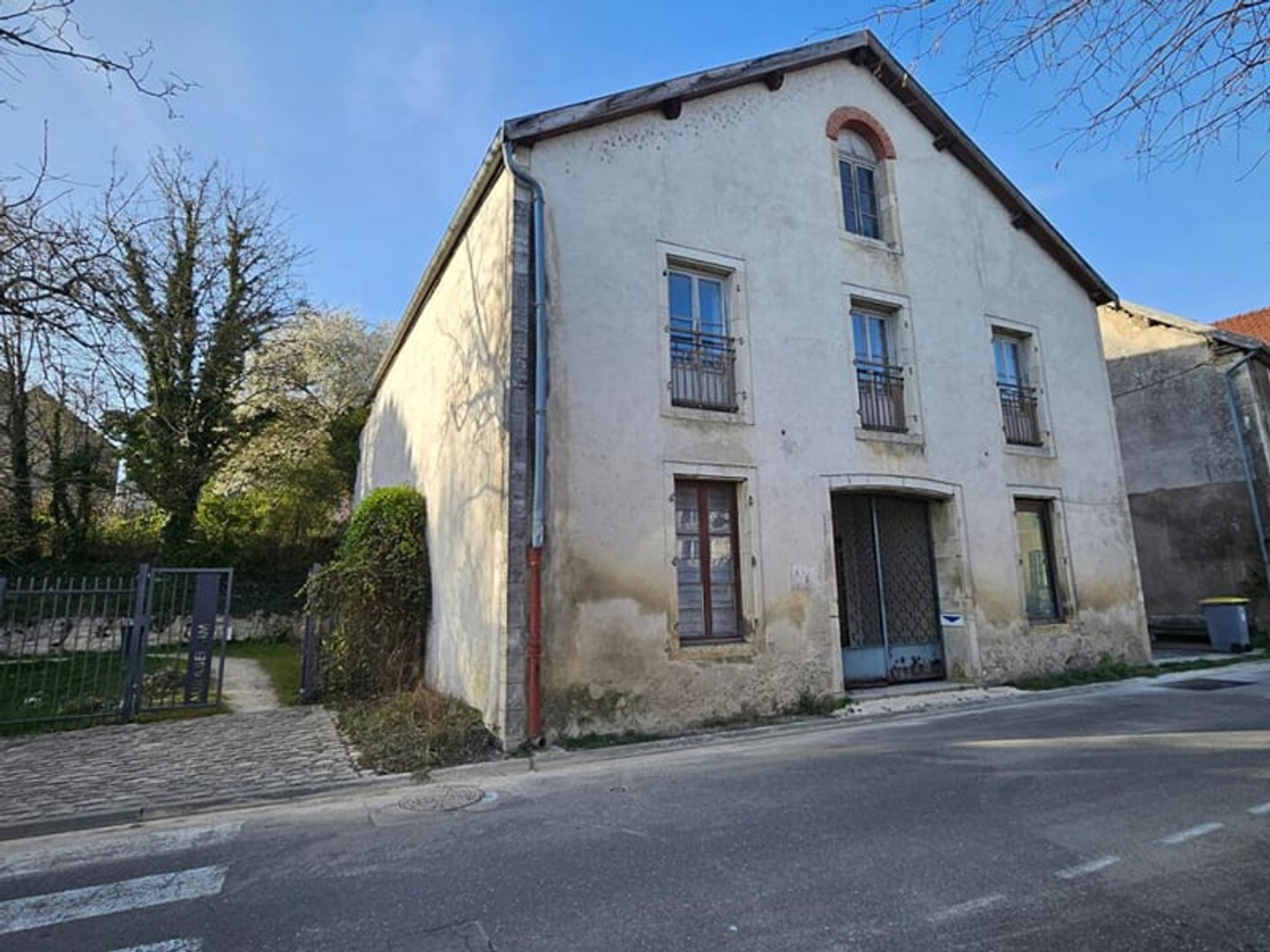 Bureaux 318 m²