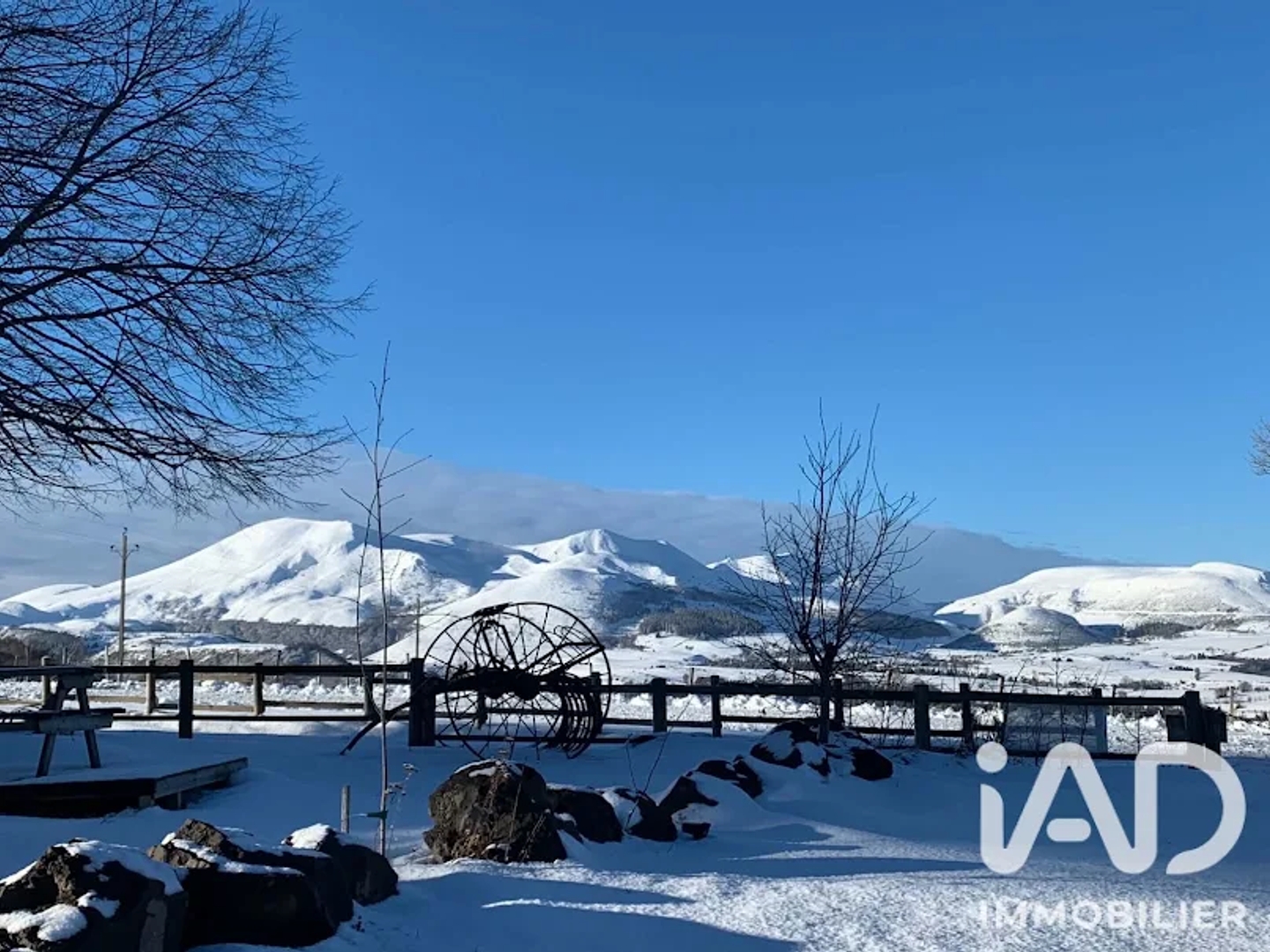 Maison à vendre - 1 pièce - 484m2 - Saint-Victor-La-R... (63790)
