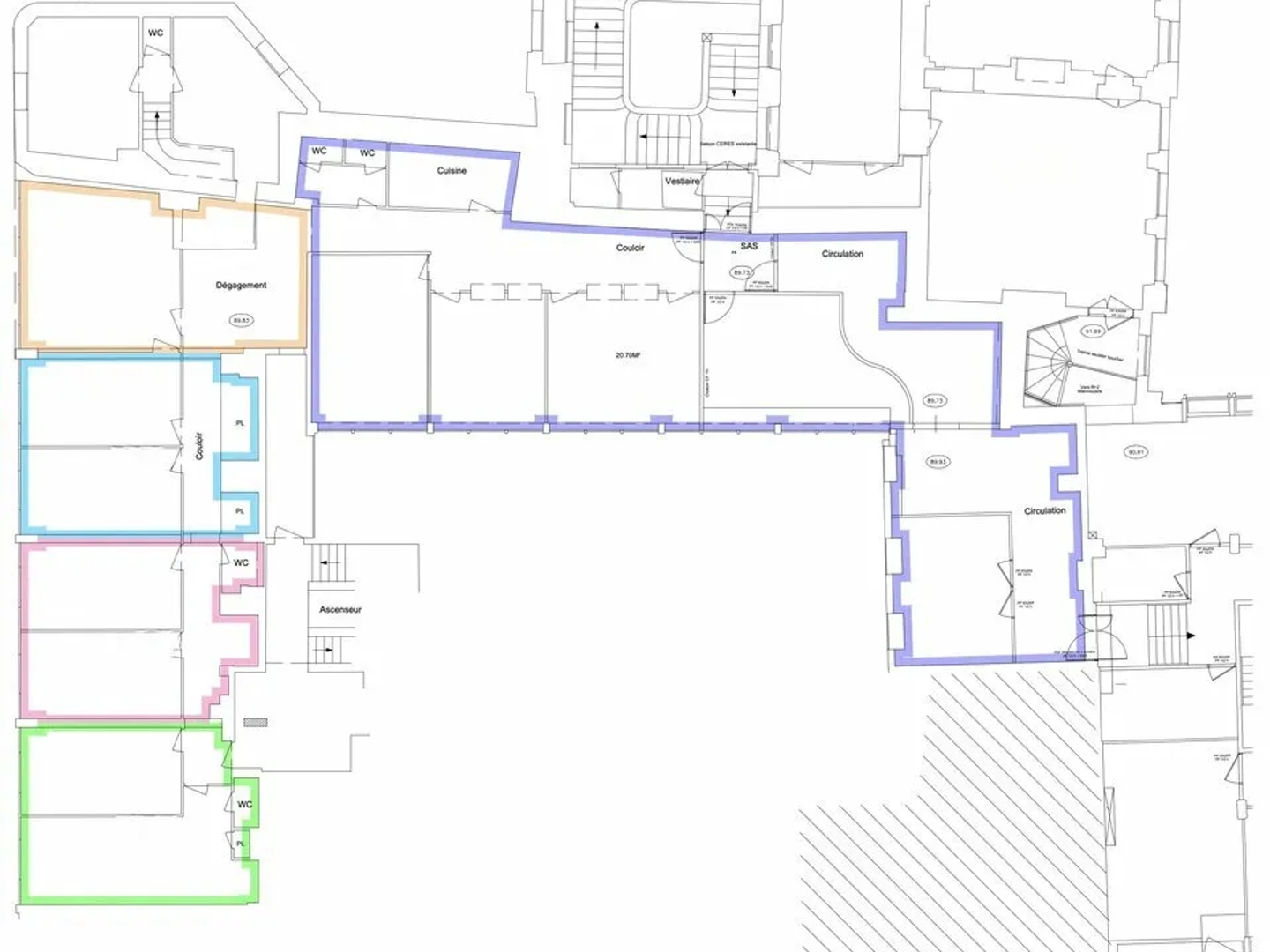 A vendre - plateau à usage de bureau d'environ 300m2, dans le centre-ville de Reims (51)