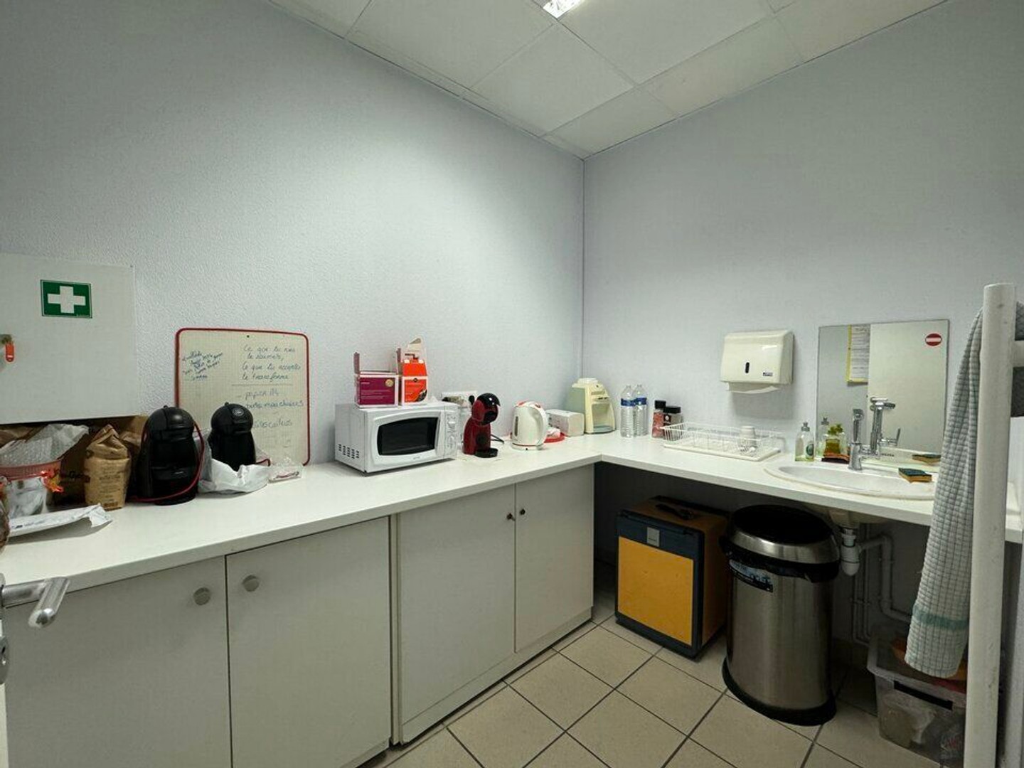 Bureaux à vendre - 100m2 - Joué-Lès-Tours (37300)