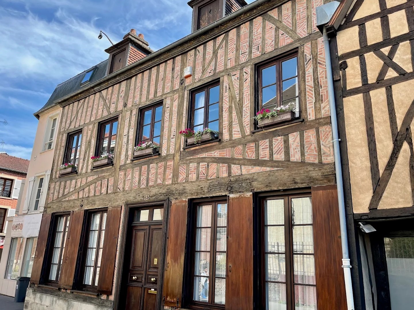 Maison 10 pièces 217 m²