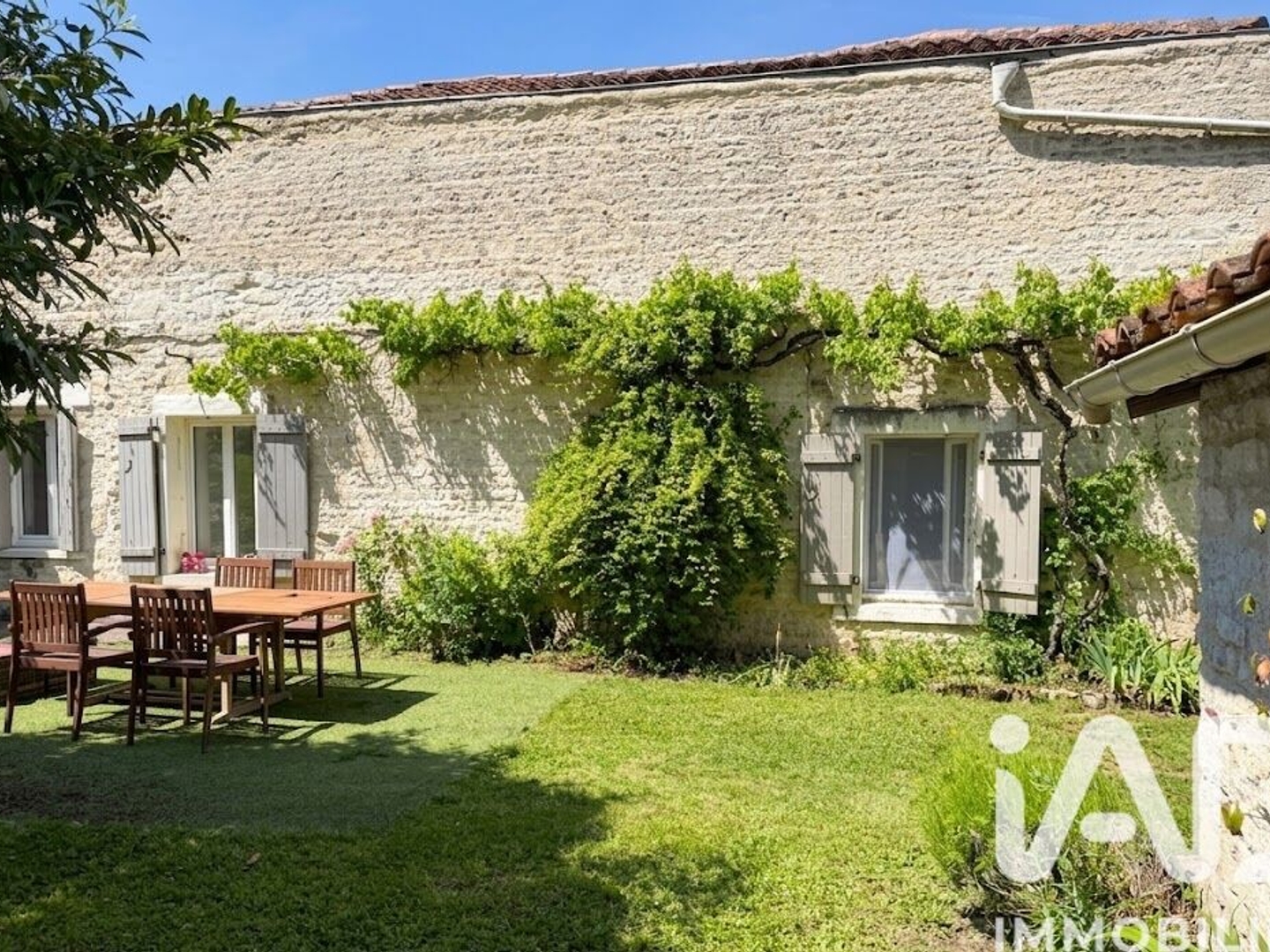 Maison à vendre - 5 pièces - 114m2 - Ambérac (16140)