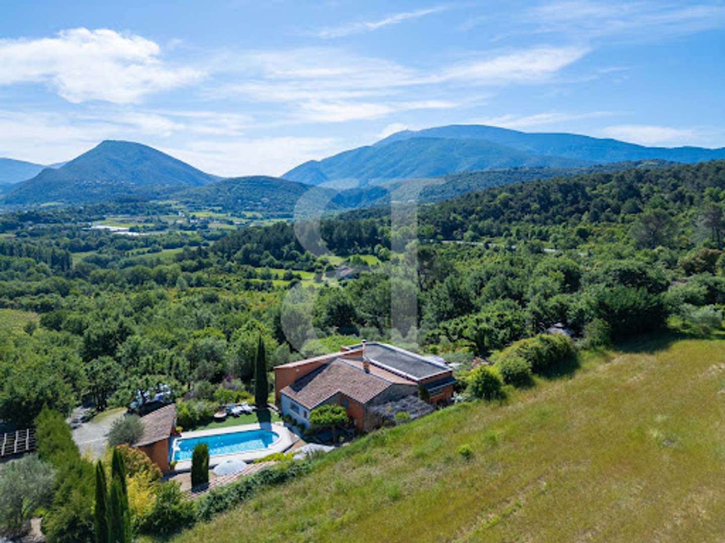 Maison 4 pièces 192 m²