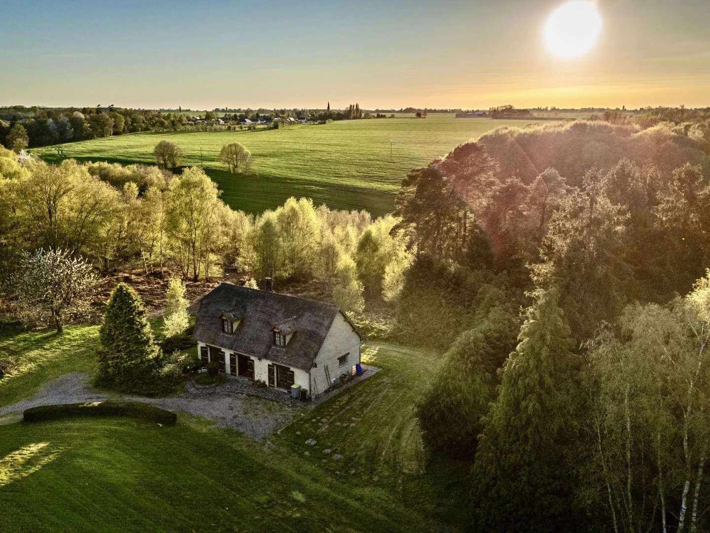 Maison neo-norman de 3ch | 7ha de terrain dont foret | sous-sol