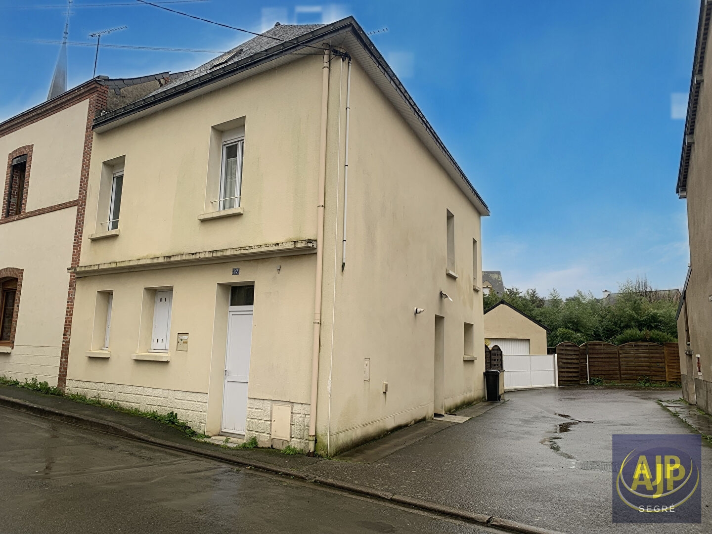 Maison Combrée