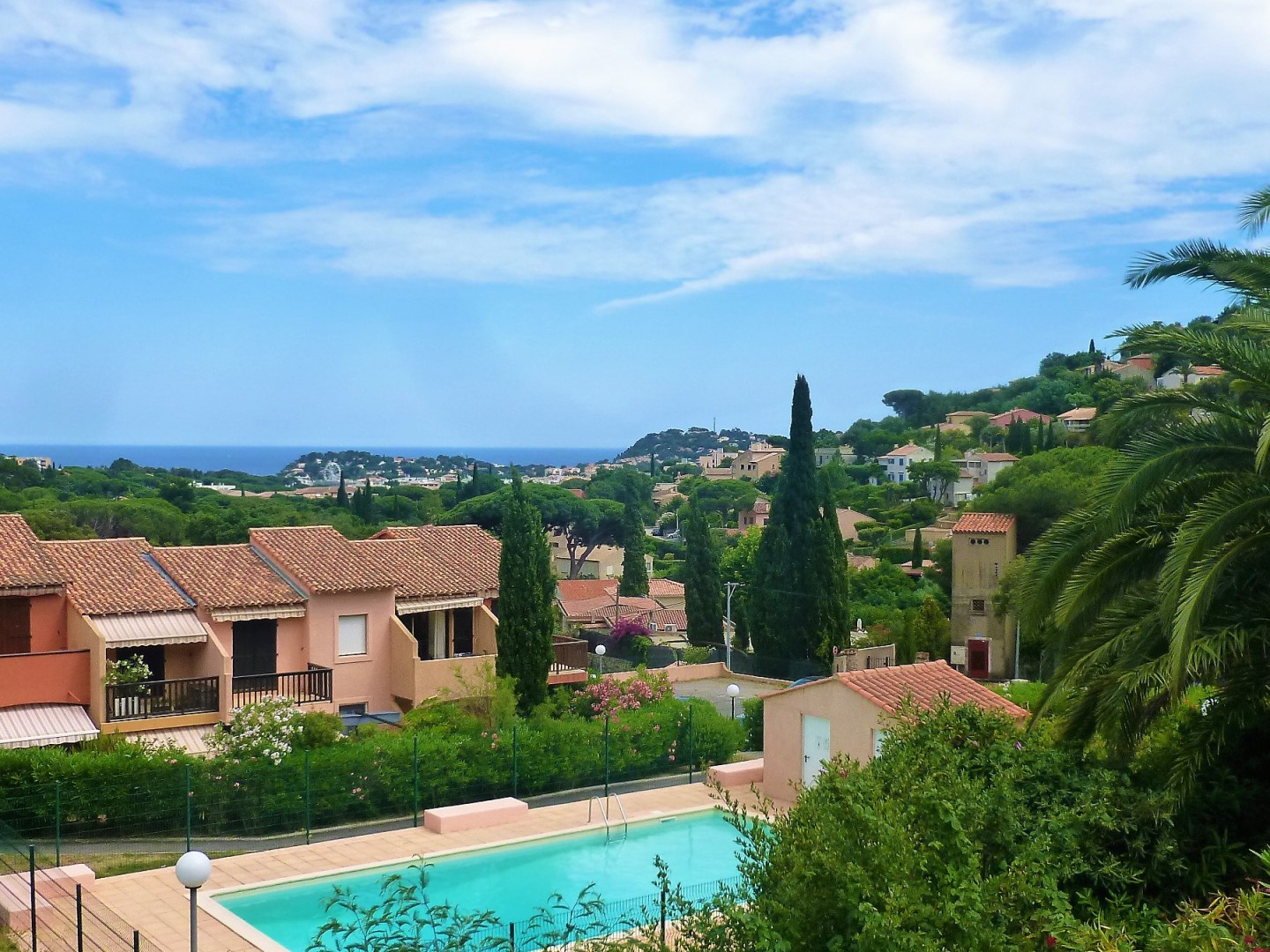 2 Pièces 28m2 - REZ DE JARDIN - PARKING