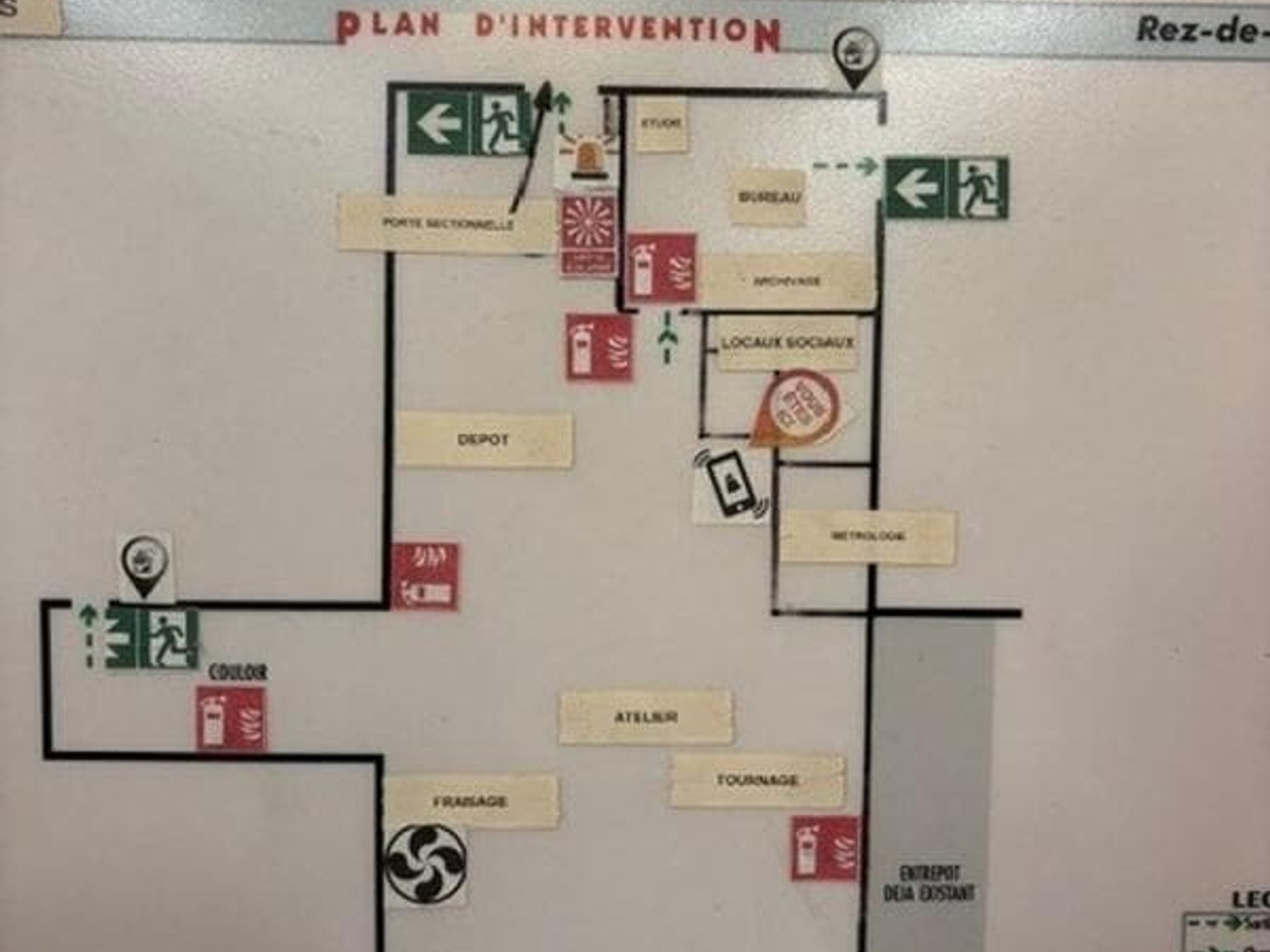 A vendre ou à louer - Bâtiment d'activité de 1 040 m² à proximité de l'A42 et l'A46 - Miribel