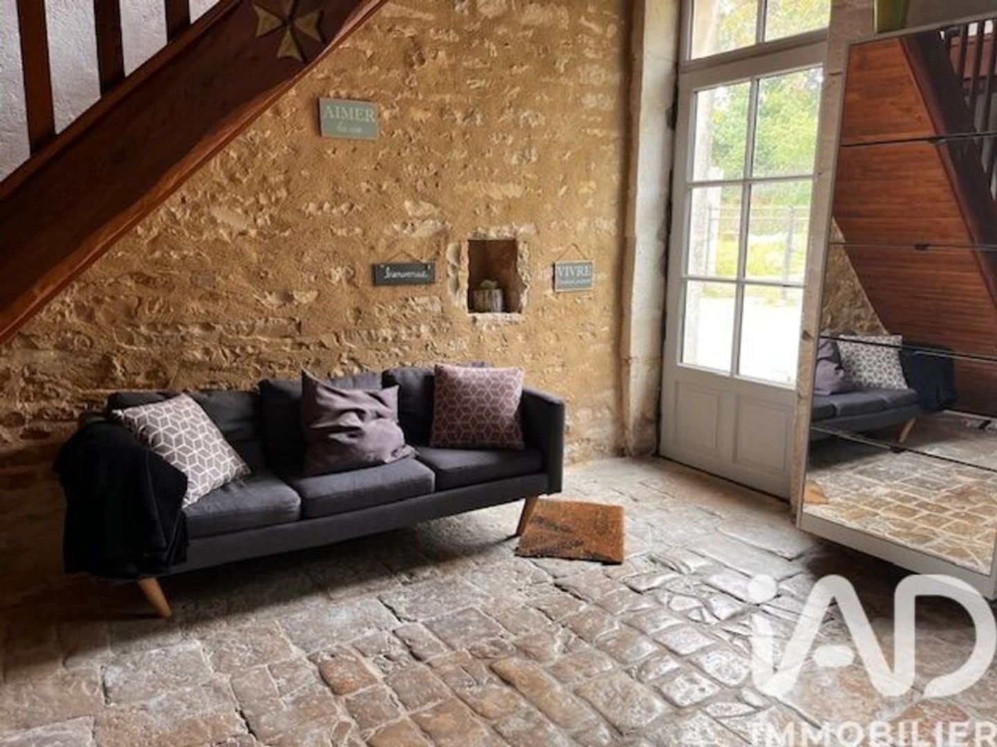 Maison à vendre - 9 pièces - 327m2 - Maine-De-Boixe (16230)