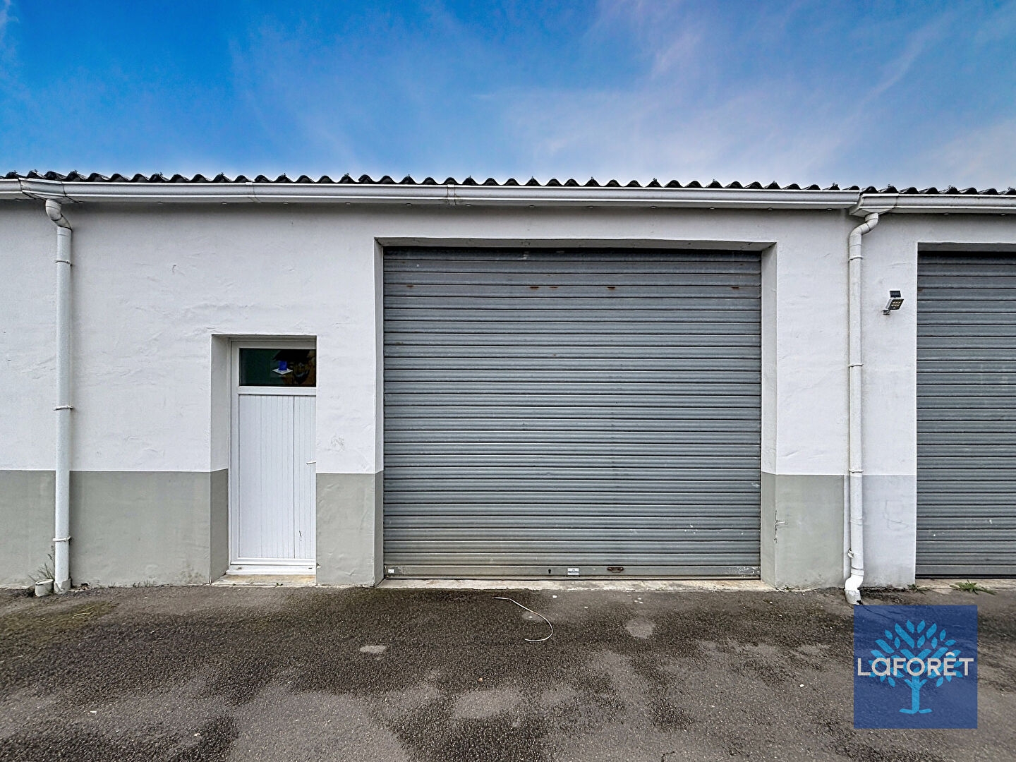 Local commercial 2 pièces 93 m²