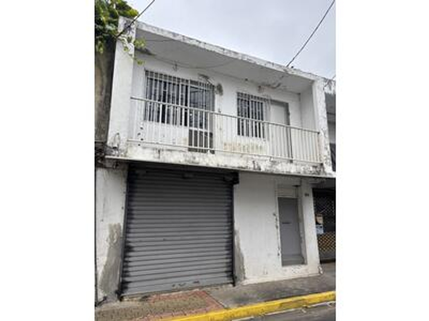 Immeuble de rapport avec local commercial Bourg de Petit-