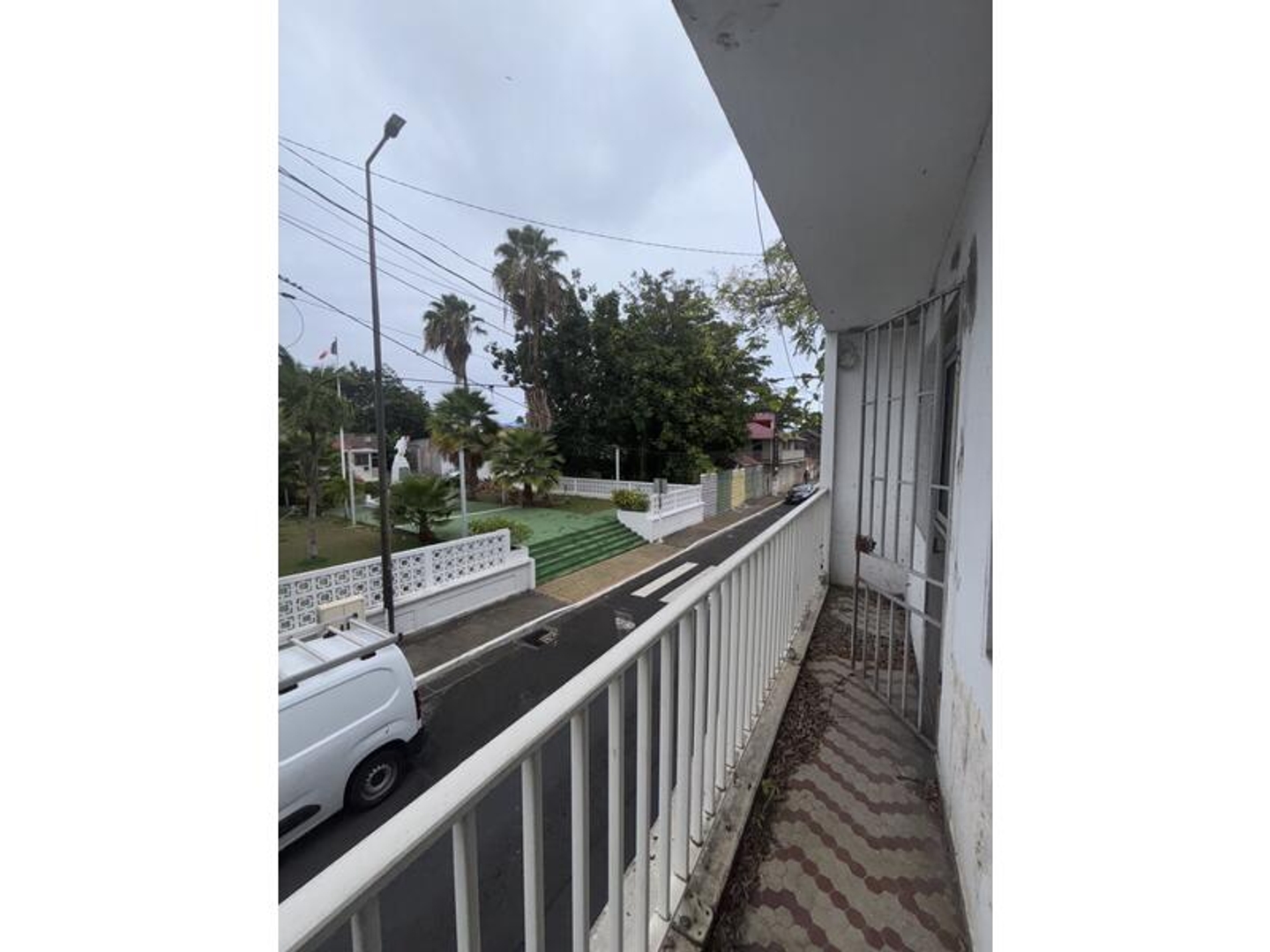 Immeuble à vendre - 4 pièces - 140m2 - Petit-Bourg (97170)