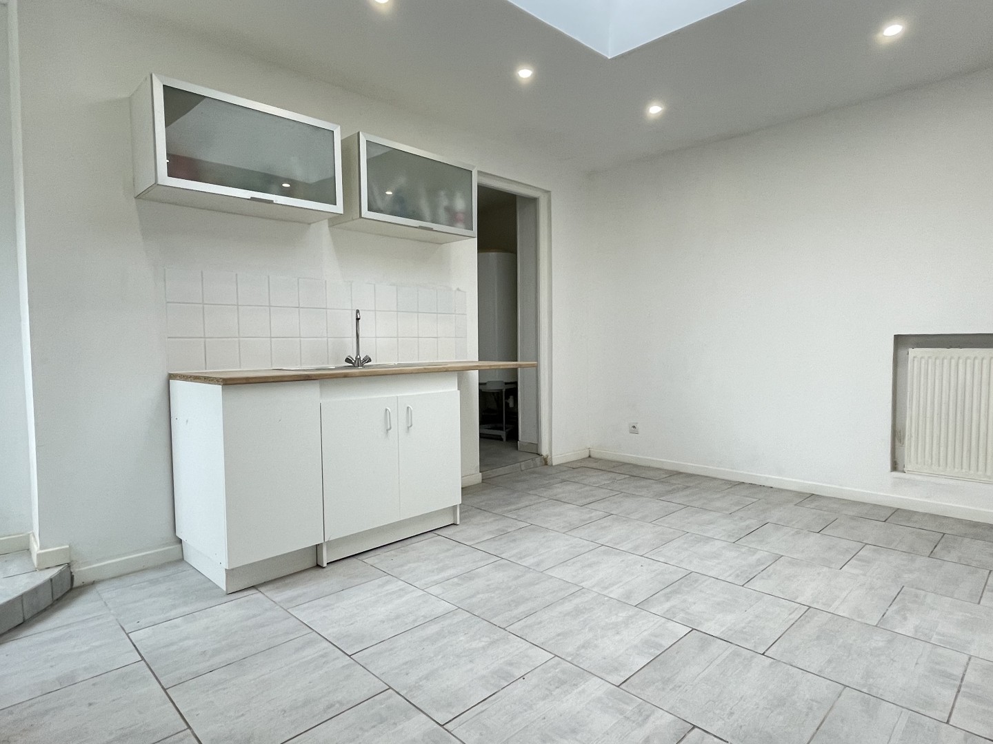 Maison 4 chambres et un bureau avec un extérieur - ORAN CARTIGNY.