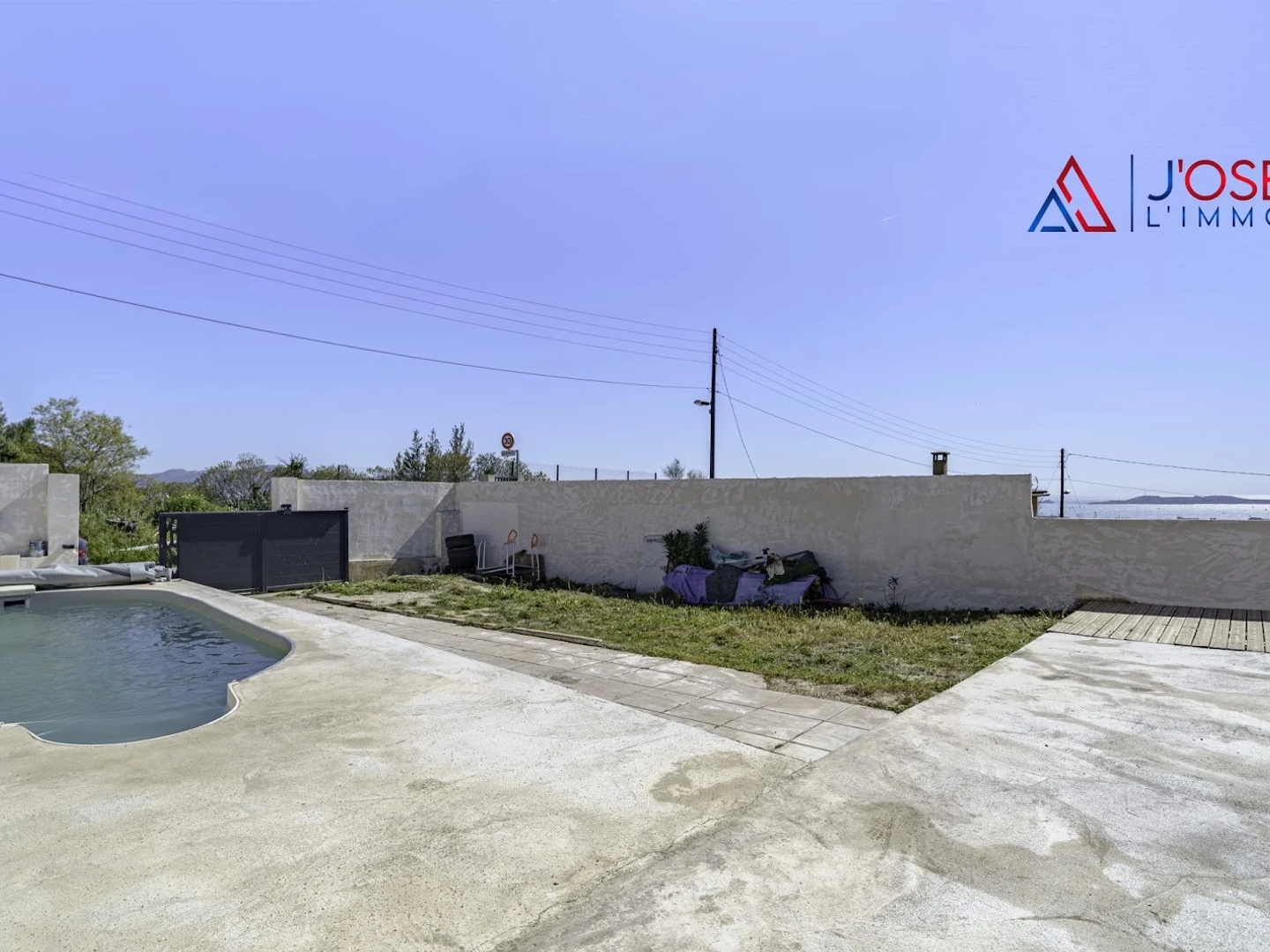 Maison à vendre - 4 pièces - 157m2 - Marseille 15e (13015)