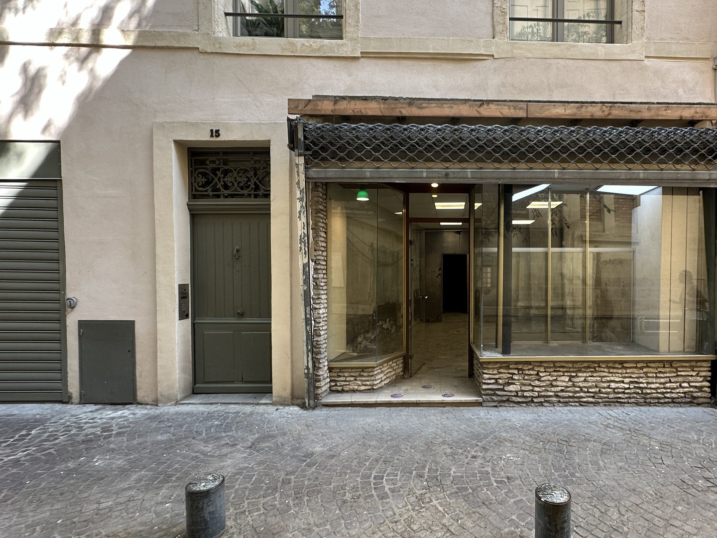 Murs de magasin libres en centre-ville à 30 m de la Place Belle Croix