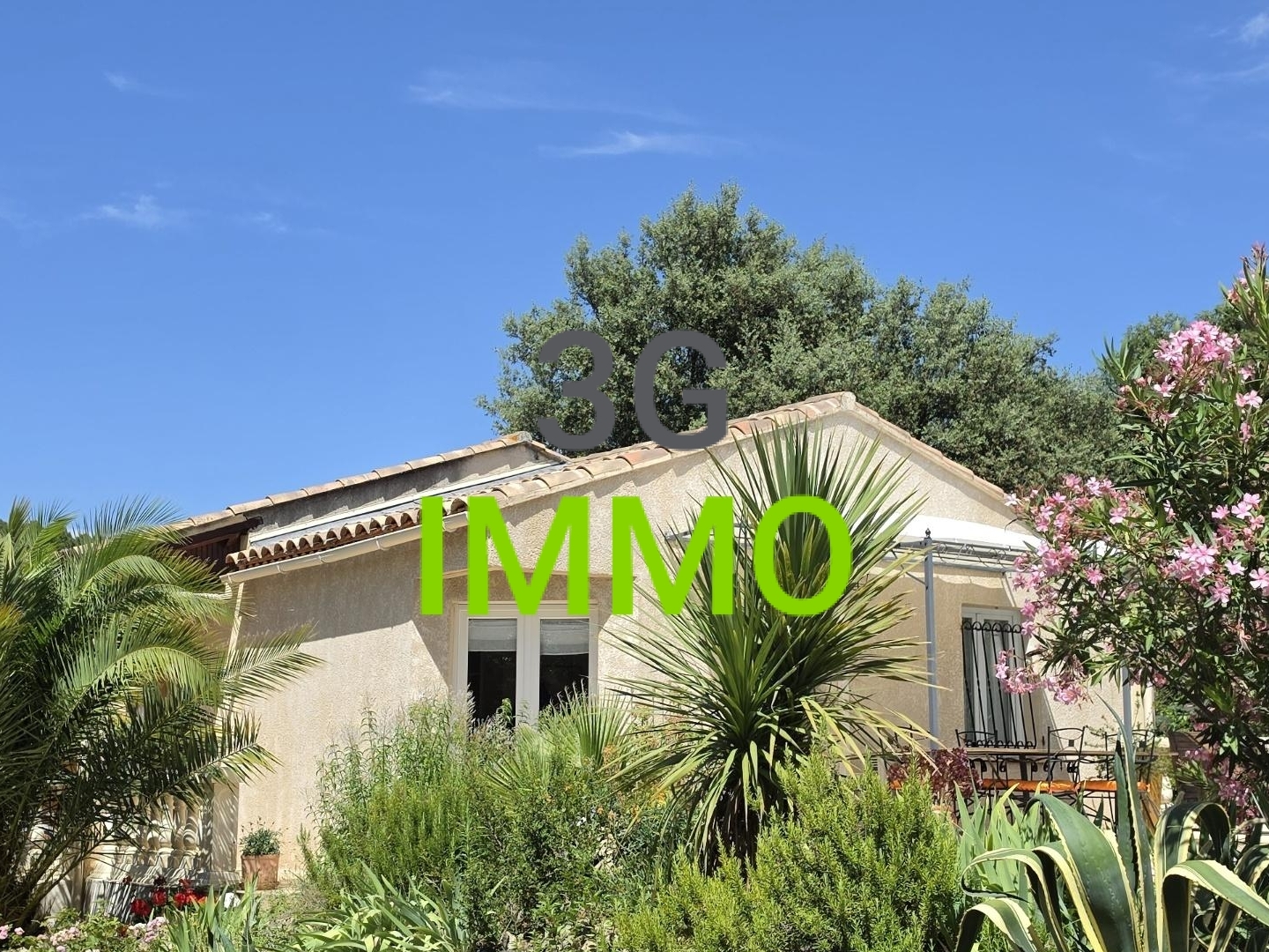 Maison à vendre - 6 pièces - 1250m2 - Uzès (30700)