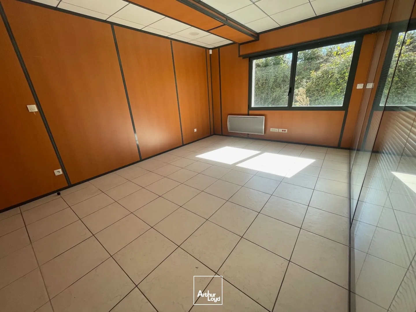 Immeuble à vendre - 400m2 - Le Val D'hazey (27600)