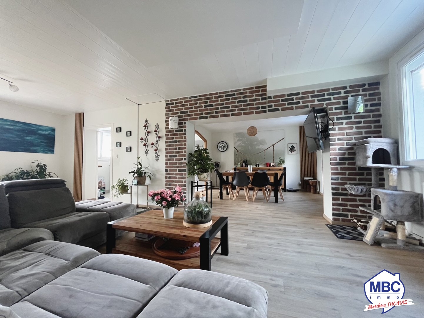 Maison à vendre - 6 pièces - 123m2 - Saint-Aubin-Des-O... (85130)