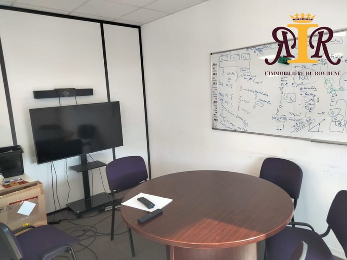 Locaux à vendre - 102m2 - Châteauneuf-Le-Rouge (13790)