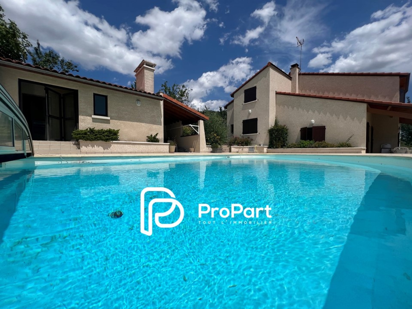 Maison à vendre - 7 pièces - 211m2 - Cournon-D'auvergne (63800)