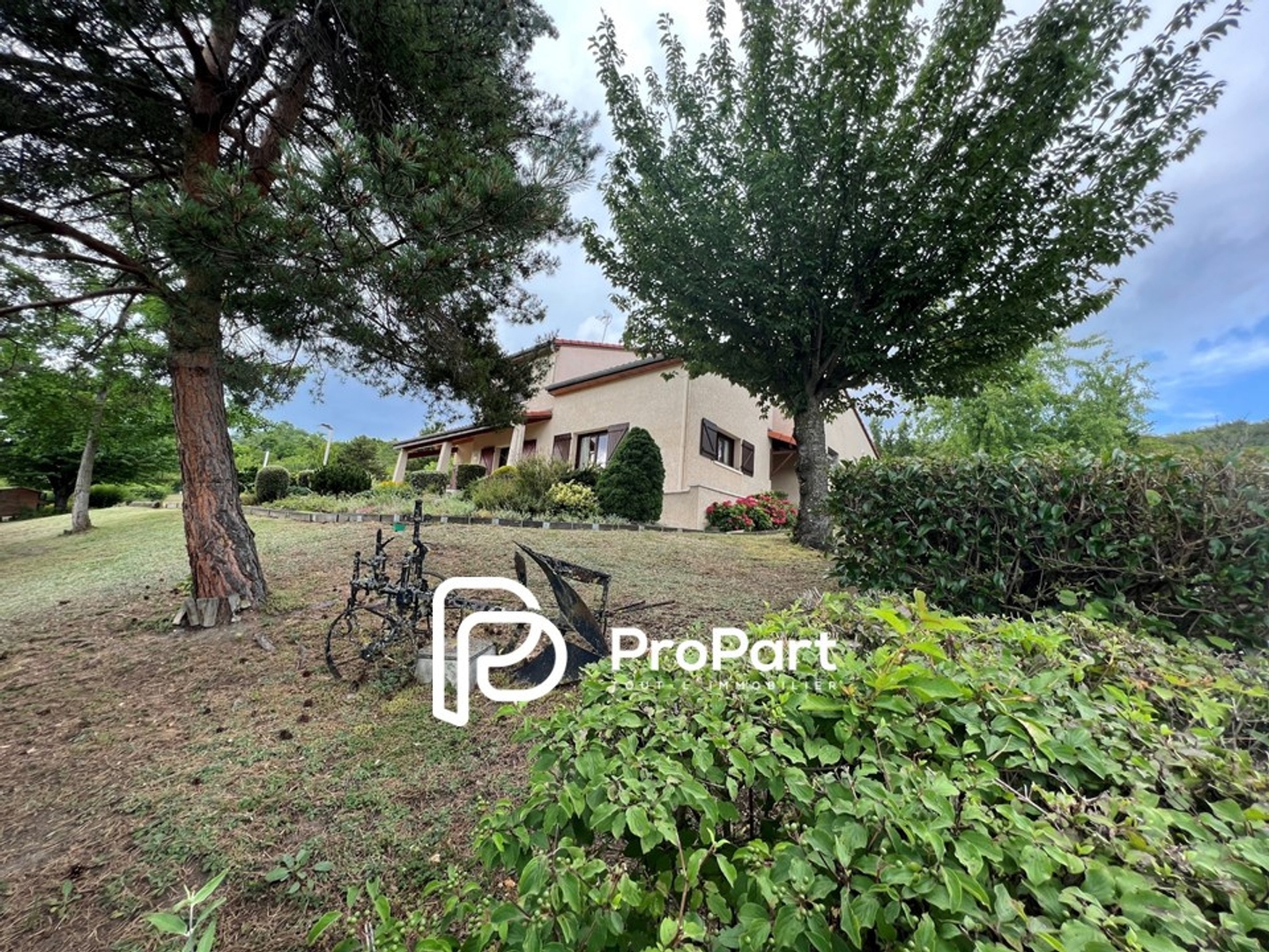Maison à vendre - 7 pièces - 211m2 - Cournon-D'auvergne (63800)