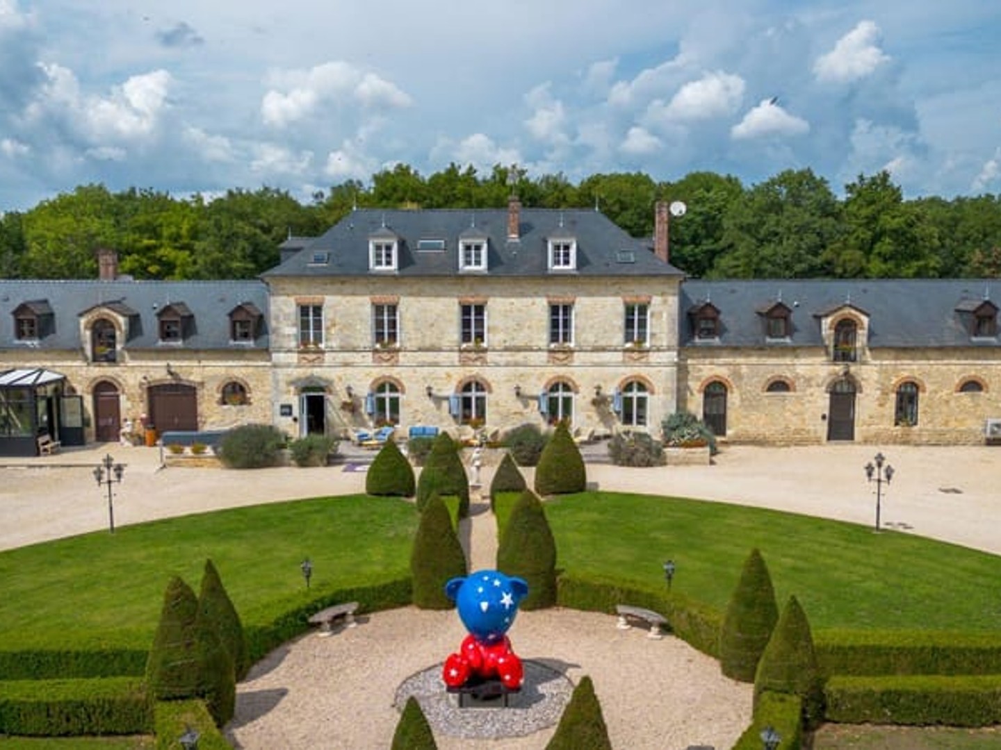 Immeuble commercial 1200 m²