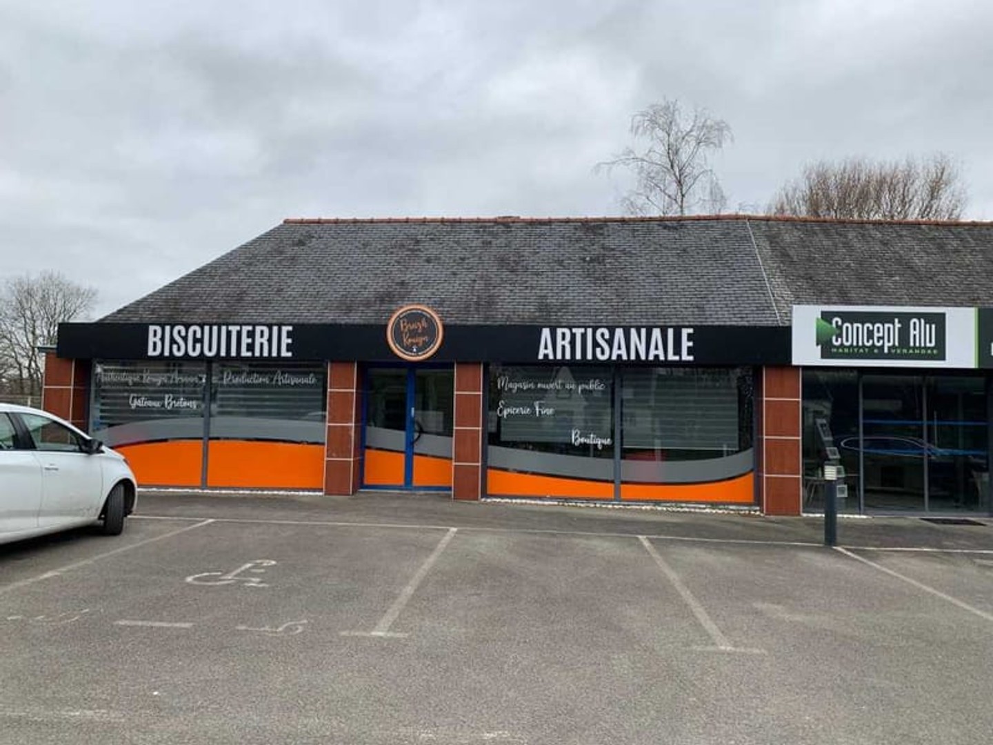 LOCATION D'UN LOCAL COMMERCIAL DE 120 M² - CLOHARS FOUESNANT