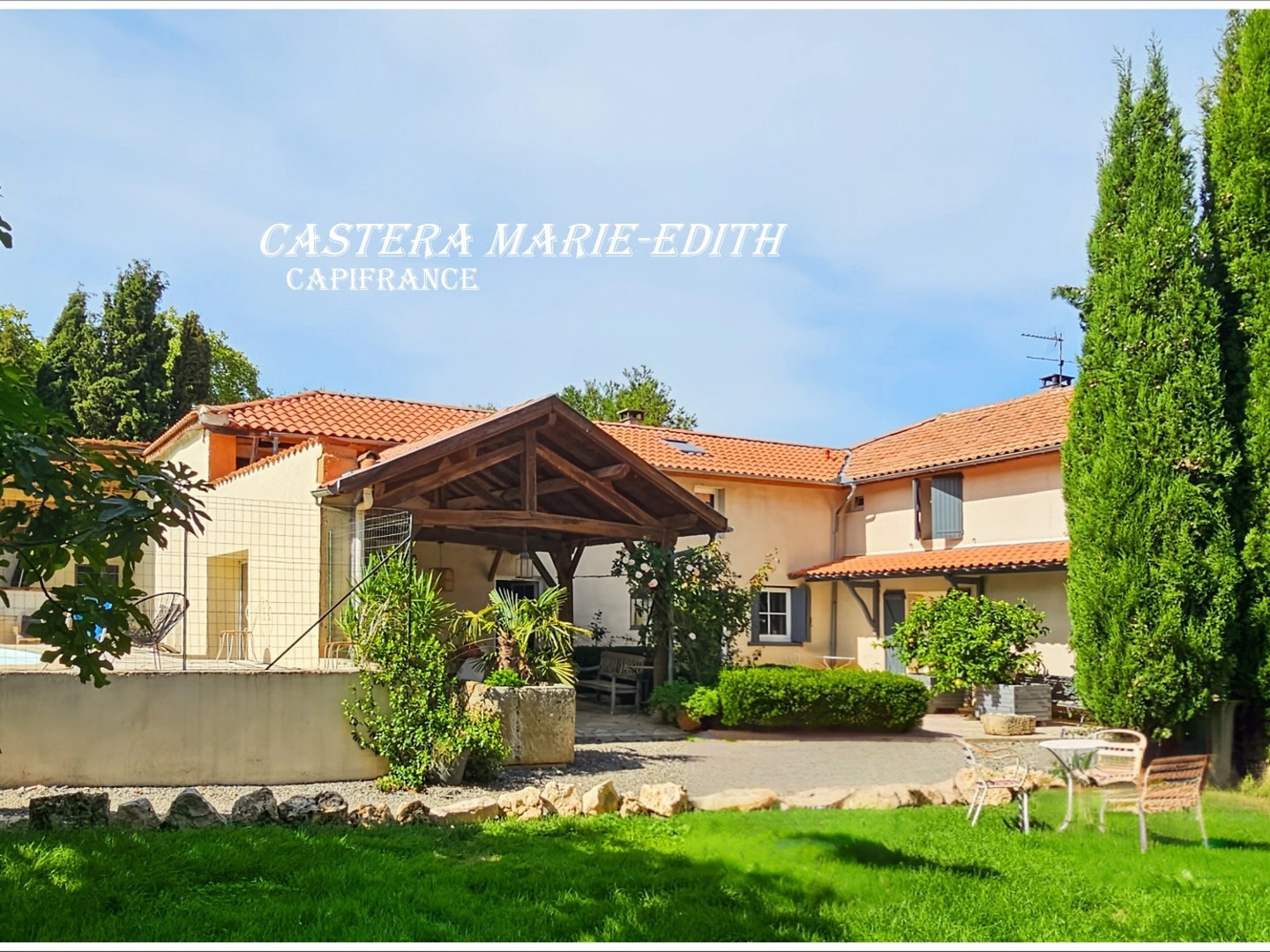 Maison 8 pièces 232 m²