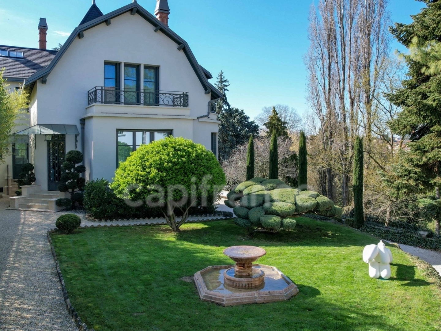 Propriété 6 pièces 290 m²