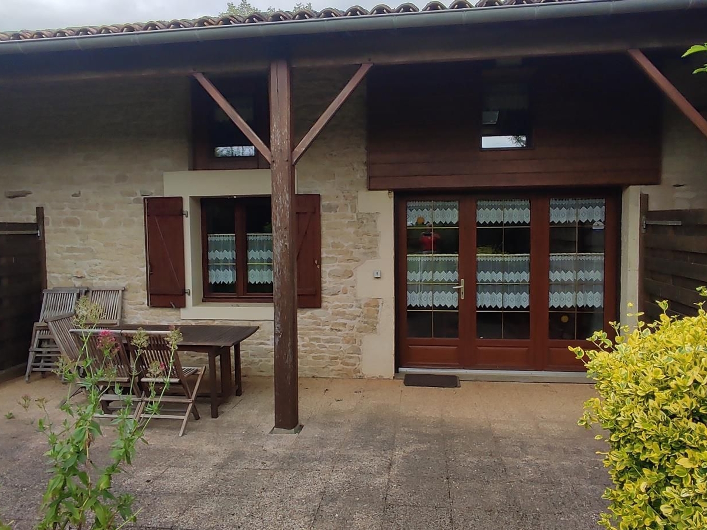 Maison à vendre - 9 pièces - 298m2 - Lezay (79120)
