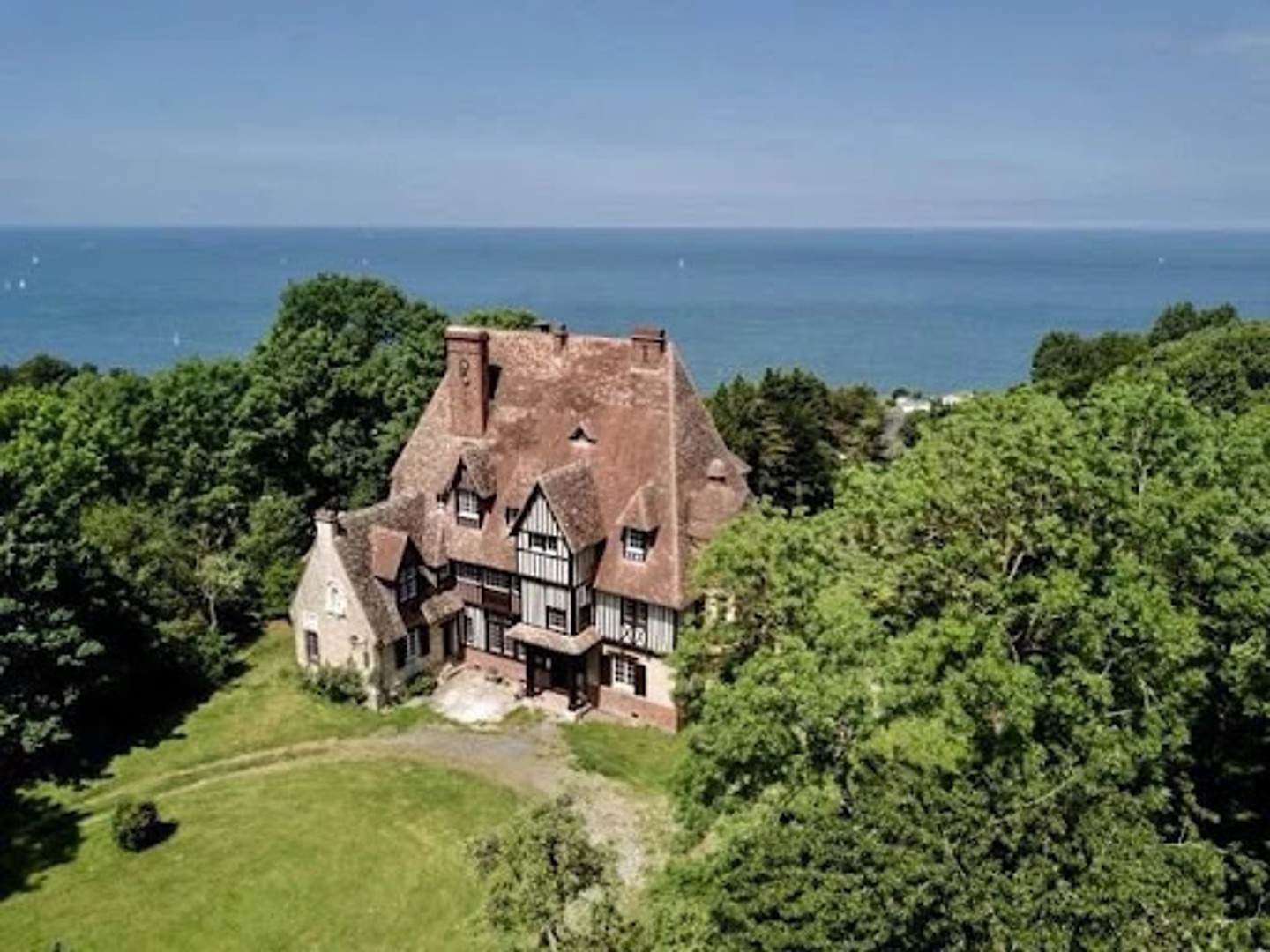 Manoir 16 pièces 705 m²