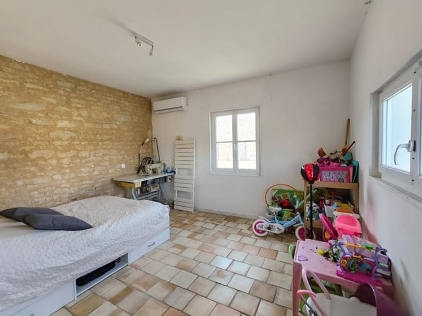 Maison à vendre - 4 pièces - 137m2 - Vézières (86120)