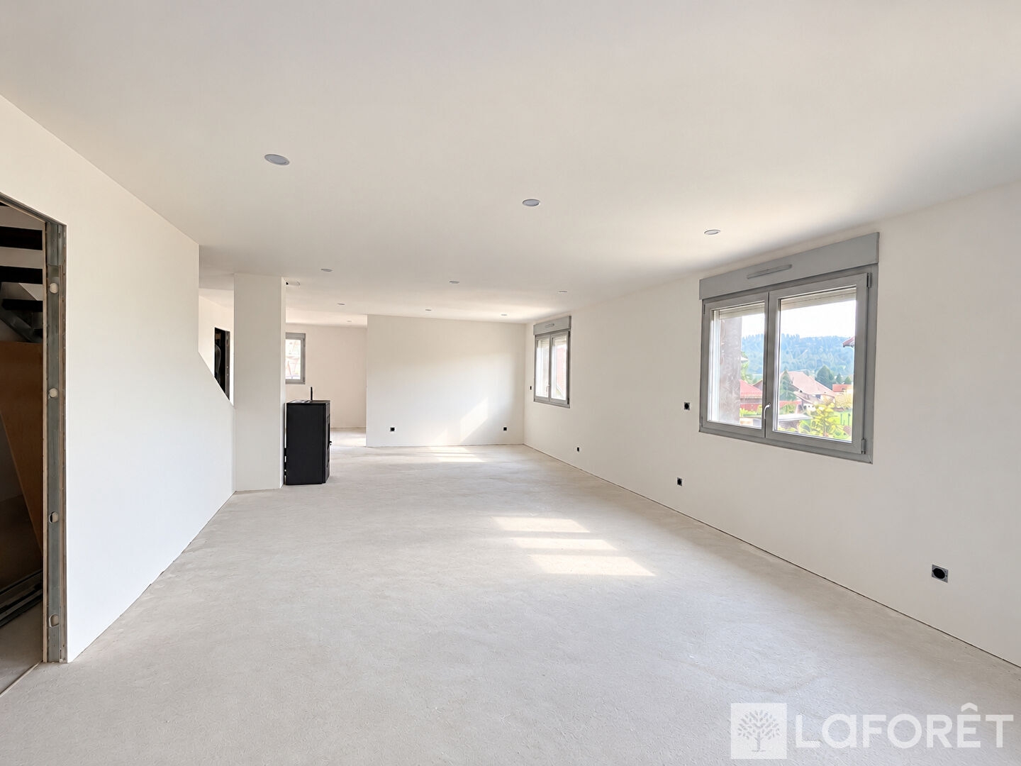 Appartement à vendre - 5 pièces - 135m2 - Arc-Sous-Cicon (25520)