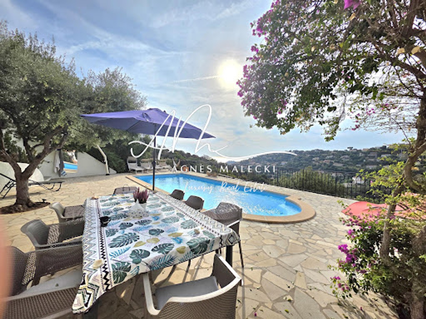 Maison à vendre - 7 pièces - 158m2 - Cavalaire-Sur-Mer (83240)