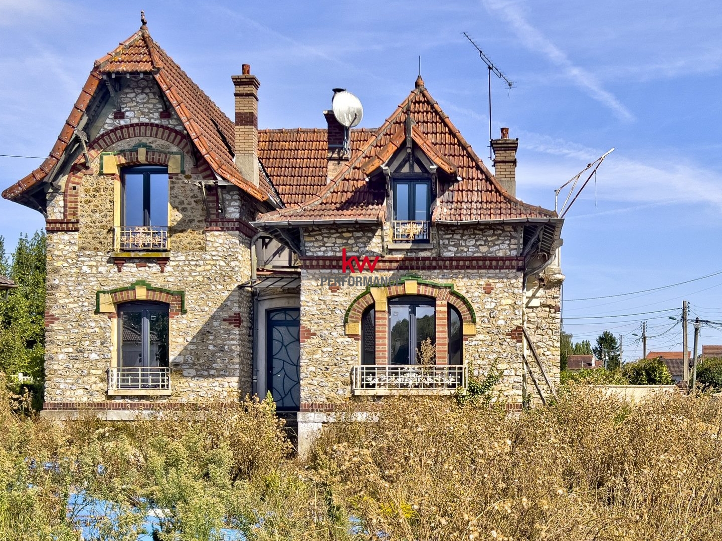 MAISON RARE ET EXCEPTIONNELLE A RENOVER
